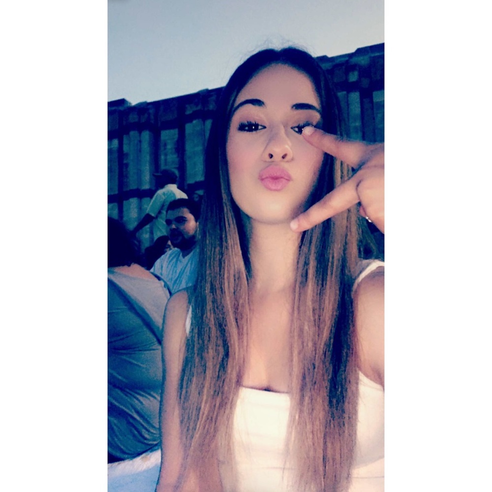 Meet your Posher, Alondra